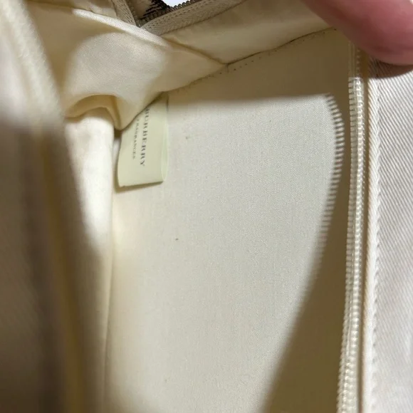 Burberry Cream Canvas Bag - Picture 5 of 9
